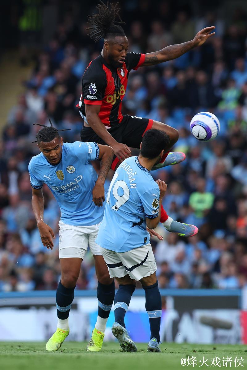 曼联对阵伯恩茅斯，本赛季英超单场射门数达39次居首